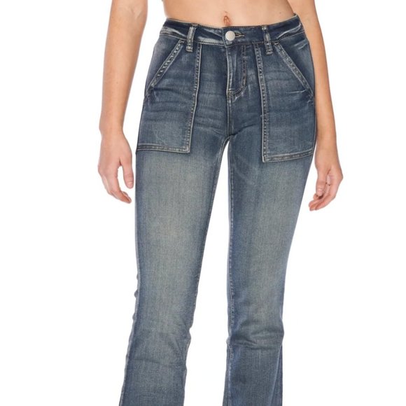 Prosperity Denim - Prosperity Dolly Boyfriend Wash Mid Rise Bootcut Jeans | Size 26, 31.5” Inseam